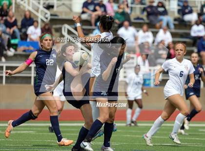 Thumbnail 1 in Wakeland vs. Reedy (UIL 5A Regional Final Playoff) photogallery.