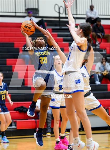 Thumbnail 3 in South Iredell vs Mooresville (North Iredell Holiday Classic) photogallery.