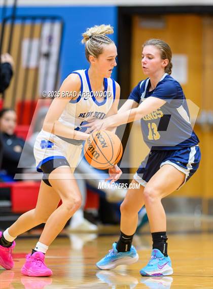 Thumbnail 3 in South Iredell vs Mooresville (North Iredell Holiday Classic) photogallery.