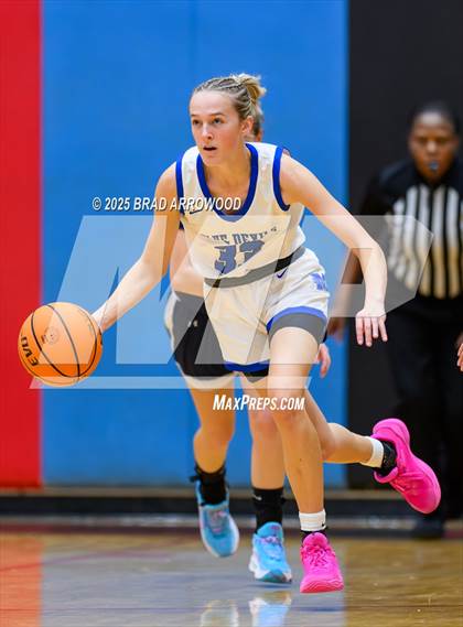 Thumbnail 1 in South Iredell vs Mooresville (North Iredell Holiday Classic) photogallery.