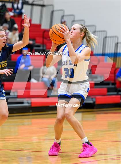 Thumbnail 2 in South Iredell vs Mooresville (North Iredell Holiday Classic) photogallery.