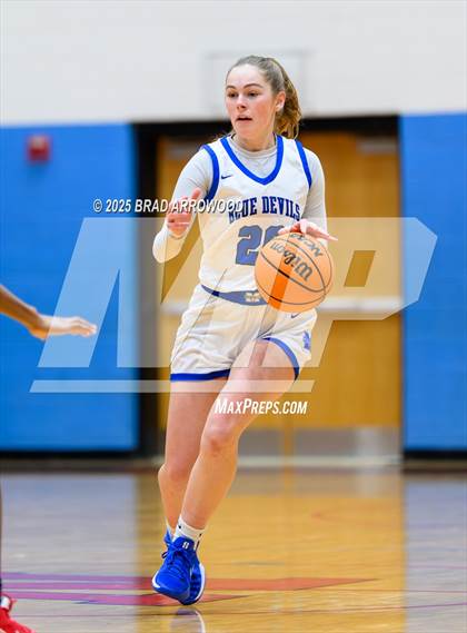 Thumbnail 3 in South Iredell vs Mooresville (North Iredell Holiday Classic) photogallery.