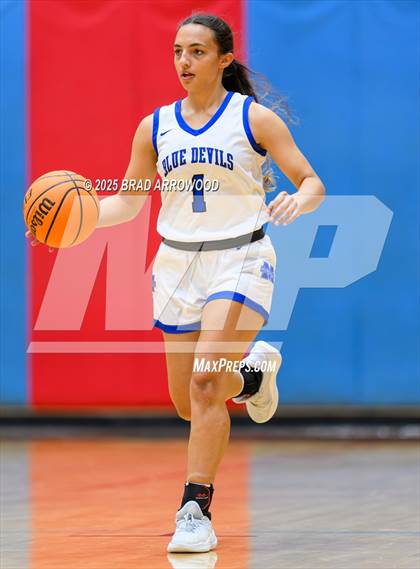Thumbnail 1 in South Iredell vs Mooresville (North Iredell Holiday Classic) photogallery.