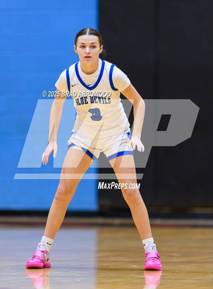 Thumbnail 1 in South Iredell vs Mooresville (North Iredell Holiday Classic) photogallery.