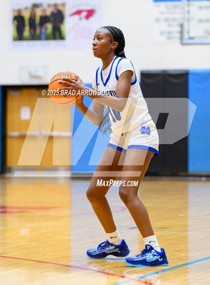 Thumbnail 3 in South Iredell vs Mooresville (North Iredell Holiday Classic) photogallery.