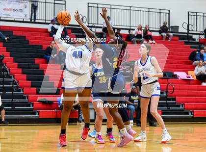 Thumbnail 3 in South Iredell vs Mooresville (North Iredell Holiday Classic) photogallery.