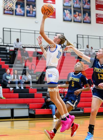 Thumbnail 3 in South Iredell vs Mooresville (North Iredell Holiday Classic) photogallery.