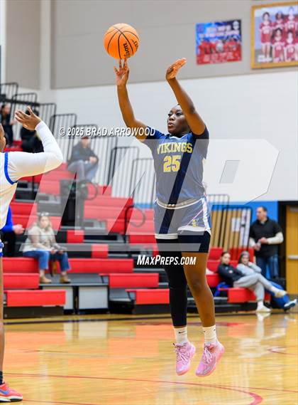 Thumbnail 1 in South Iredell vs Mooresville (North Iredell Holiday Classic) photogallery.