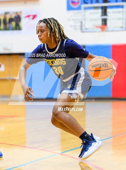 Thumbnail 1 in South Iredell vs Mooresville (North Iredell Holiday Classic) photogallery.