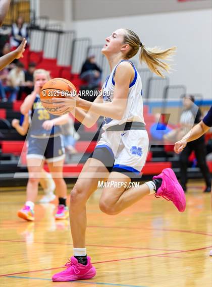 Thumbnail 2 in South Iredell vs Mooresville (North Iredell Holiday Classic) photogallery.