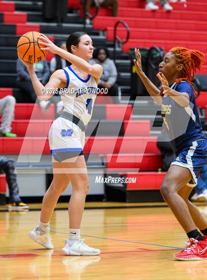 Thumbnail 1 in South Iredell vs Mooresville (North Iredell Holiday Classic) photogallery.