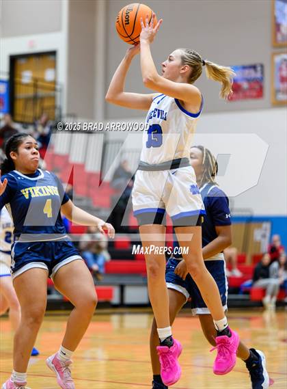 Thumbnail 3 in South Iredell vs Mooresville (North Iredell Holiday Classic) photogallery.