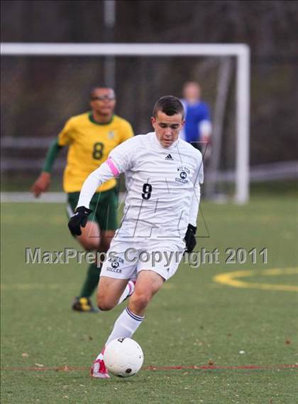 Thumbnail 2 in New London @ Wilton (CIAC Class L 1st Round) photogallery.