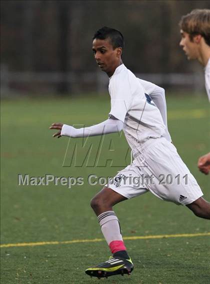 Thumbnail 1 in New London @ Wilton (CIAC Class L 1st Round) photogallery.