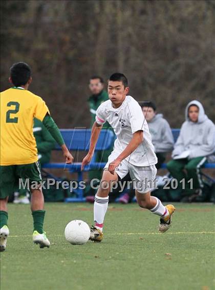 Thumbnail 2 in New London @ Wilton (CIAC Class L 1st Round) photogallery.