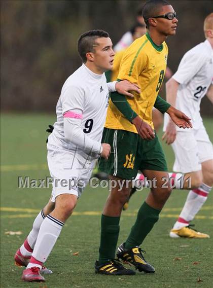 Thumbnail 2 in New London @ Wilton (CIAC Class L 1st Round) photogallery.