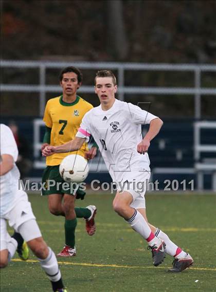 Thumbnail 3 in New London @ Wilton (CIAC Class L 1st Round) photogallery.