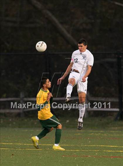 Thumbnail 2 in New London @ Wilton (CIAC Class L 1st Round) photogallery.