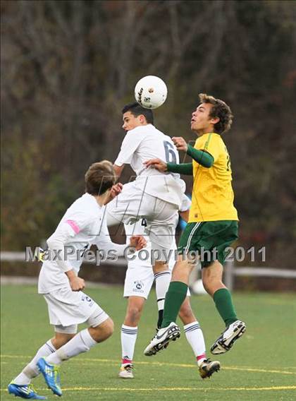 Thumbnail 2 in New London @ Wilton (CIAC Class L 1st Round) photogallery.