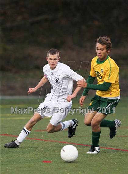 Thumbnail 1 in New London @ Wilton (CIAC Class L 1st Round) photogallery.