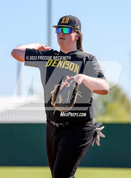 Thumbnail 3 in Denison @ Pottsboro photogallery.