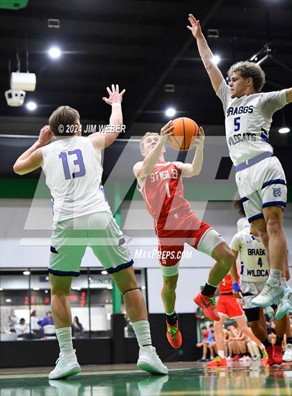 Thumbnail 1 in Stigler vs. Braggs photogallery.