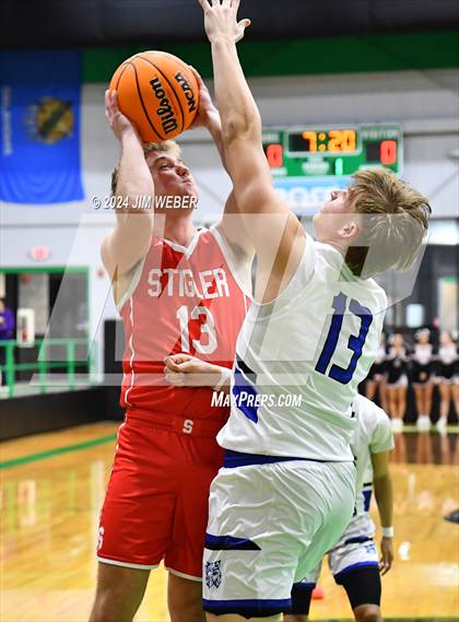 Thumbnail 1 in Stigler vs. Braggs photogallery.