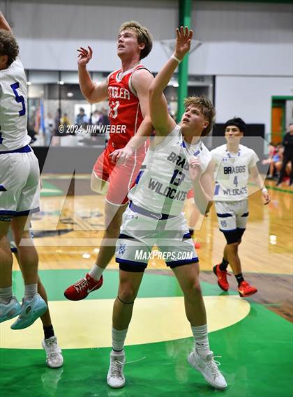 Thumbnail 3 in Stigler vs. Braggs photogallery.