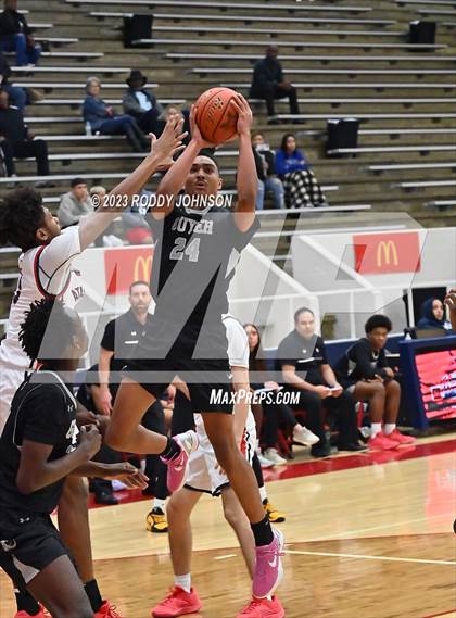 Thumbnail 3 in Guyer (Denton, Tx) vs Atascocita (McDonald's Texas Invitational) photogallery.