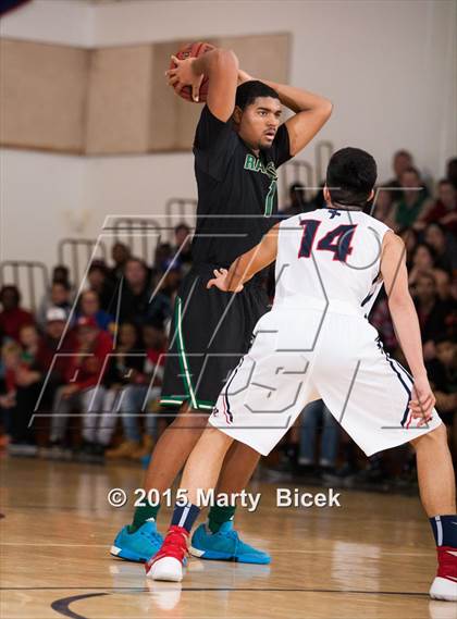 Thumbnail 1 in Long Beach Poly vs. Modesto Christian photogallery.