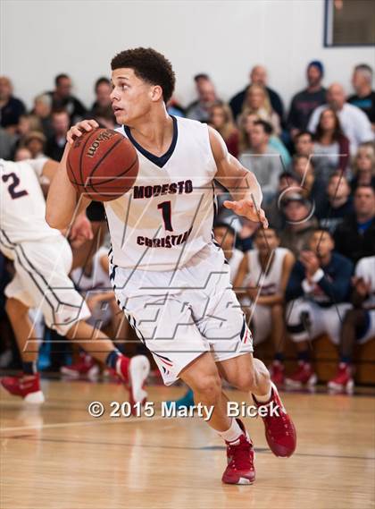 Thumbnail 1 in Long Beach Poly vs. Modesto Christian photogallery.