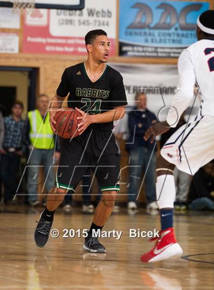 Thumbnail 3 in Long Beach Poly vs. Modesto Christian photogallery.