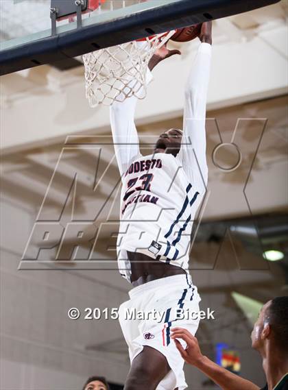 Thumbnail 2 in Long Beach Poly vs. Modesto Christian photogallery.