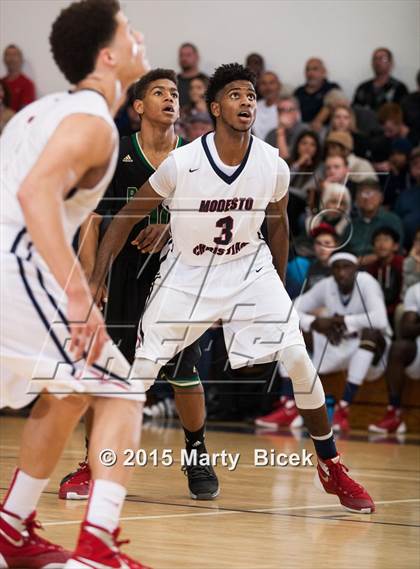 Thumbnail 1 in Long Beach Poly vs. Modesto Christian photogallery.