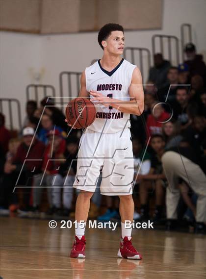 Thumbnail 1 in Long Beach Poly vs. Modesto Christian photogallery.