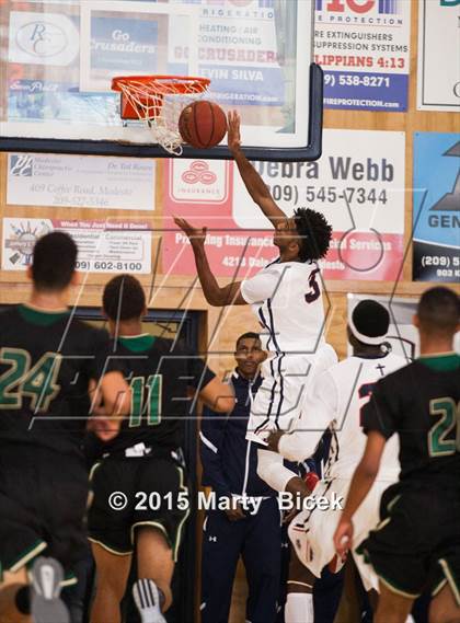 Thumbnail 3 in Long Beach Poly vs. Modesto Christian photogallery.