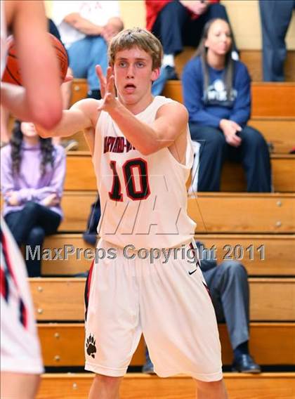 Thumbnail 1 in Loyola @ Harvard-Westlake photogallery.