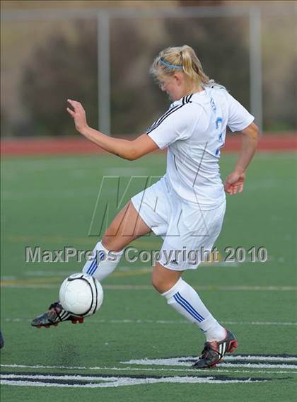 Thumbnail 1 in St. Francis vs. Davis (CIF SJS D1 Final) photogallery.