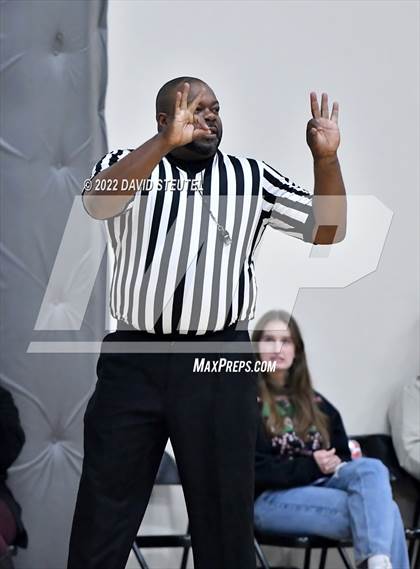 Thumbnail 3 in Oroville vs. El Dorado (Sac Adventist Holiday Invitational) photogallery.