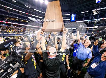 Thumbnail 3 in Tolar @ Timpson (UIL 2A D1 Football Final) photogallery.