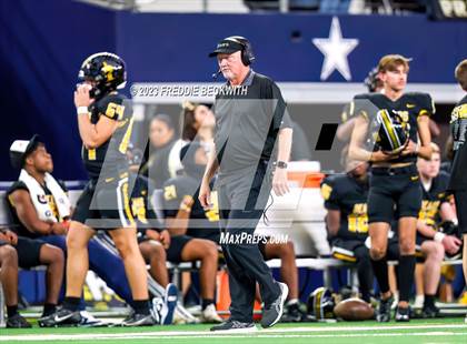 Thumbnail 1 in Tolar @ Timpson (UIL 2A D1 Football Final) photogallery.
