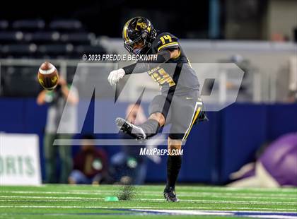 Thumbnail 1 in Tolar @ Timpson (UIL 2A D1 Football Final) photogallery.