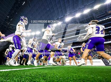 Thumbnail 3 in Tolar @ Timpson (UIL 2A D1 Football Final) photogallery.