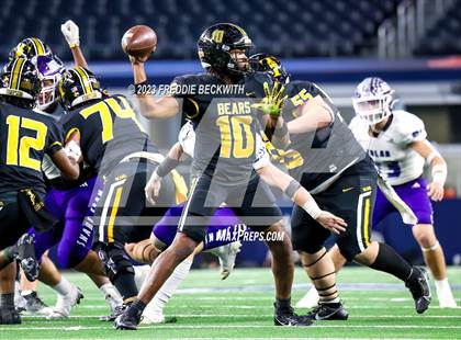 Thumbnail 1 in Tolar @ Timpson (UIL 2A D1 Football Final) photogallery.