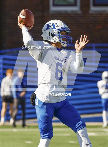 Thumbnail 2 in Covington Catholic @ Highlands photogallery.
