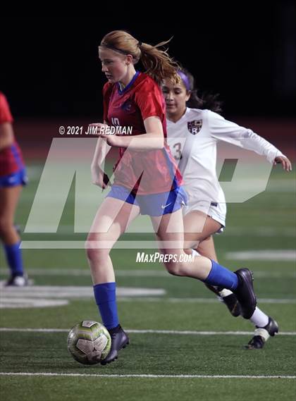 Thumbnail 2 in Rouse @ Leander photogallery.