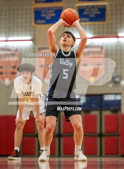 Thumbnail 3 in Hoosic Valley vs. Saratoga Central Catholic (NYSPHSAA Section 2 Class C Quarter Finals) photogallery.