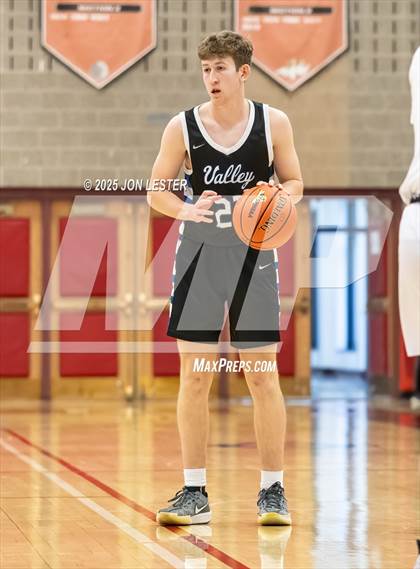 Thumbnail 3 in Hoosic Valley vs. Saratoga Central Catholic (NYSPHSAA Section 2 Class C Quarter Finals) photogallery.