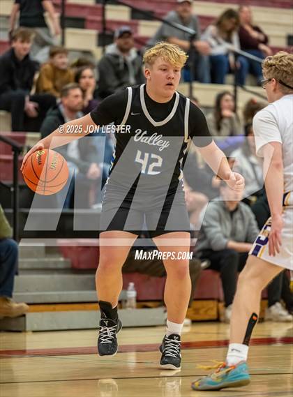 Thumbnail 2 in Hoosic Valley vs. Saratoga Central Catholic (NYSPHSAA Section 2 Class C Quarter Finals) photogallery.