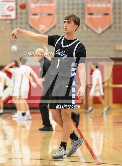 Thumbnail 1 in Hoosic Valley vs. Saratoga Central Catholic (NYSPHSAA Section 2 Class C Quarter Finals) photogallery.